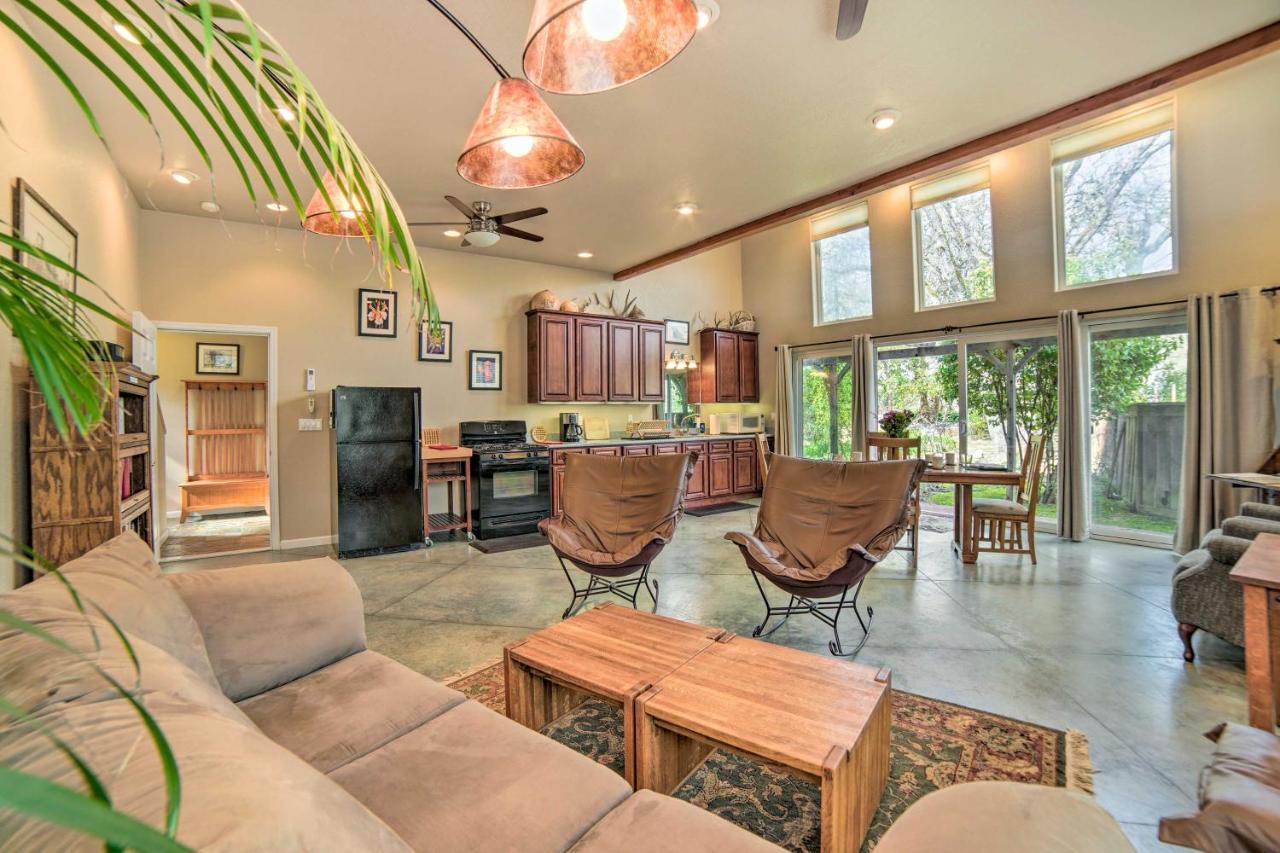 Hilltop Loft Ukiah Vacation Rental! ภายนอก รูปภาพ