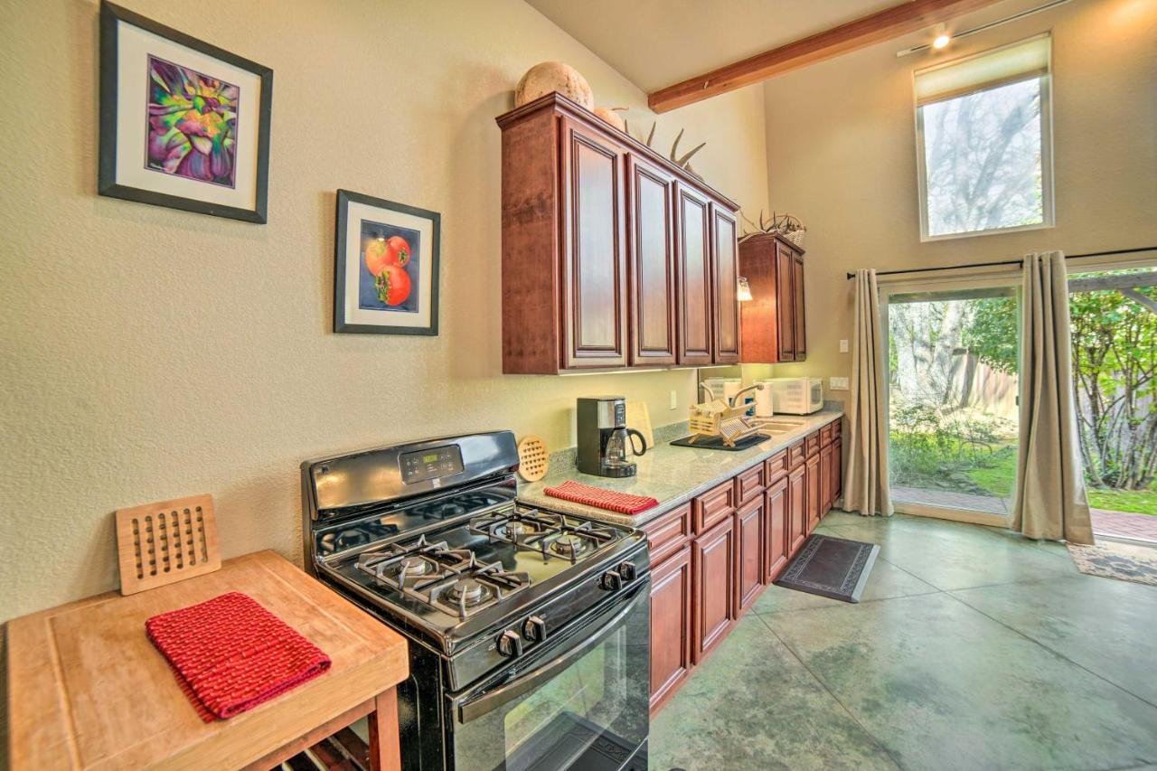 Hilltop Loft Ukiah Vacation Rental! ภายนอก รูปภาพ